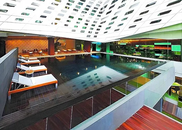 Lit Hotel